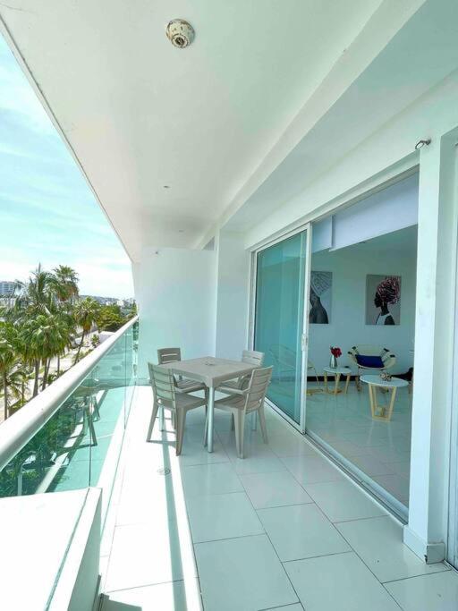 Apartamento Espectacular apto en Cartagena con salida directa a la playa Exterior foto