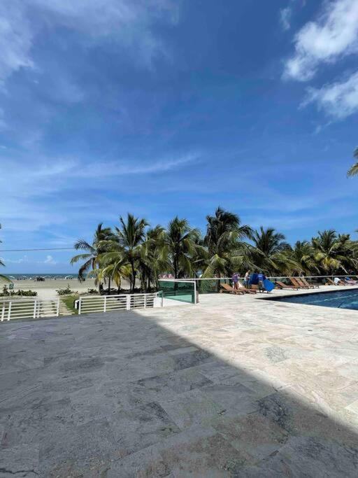 Apartamento Espectacular apto en Cartagena con salida directa a la playa Exterior foto